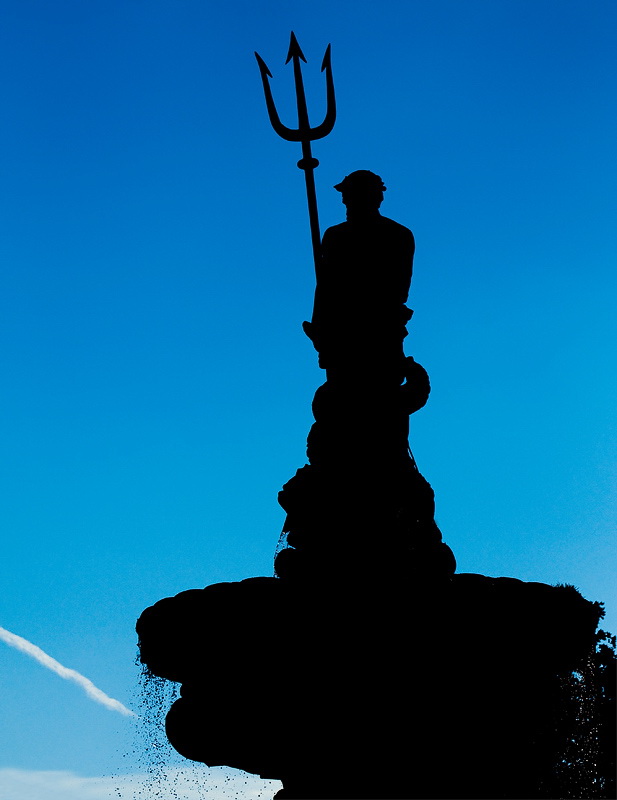 10.06.2011 Brunnen-WTL-D34_0497.jpg - Brunnen vorm Rahthaus in Elberfeld
